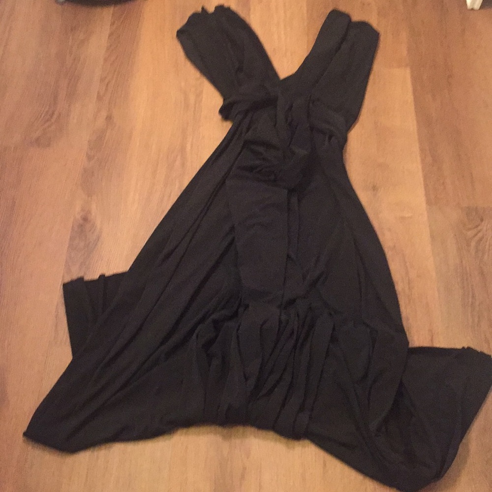 Von Vonni Black Dress